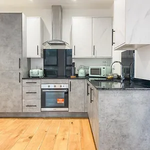 Apartment Heathrow Airport By Elegance Living