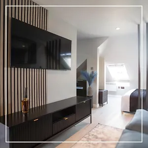 Apartment Beautiful - London